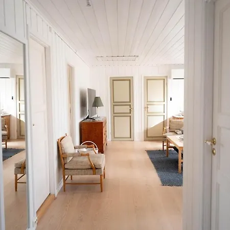 Casa de hóspedes Cozy On Kvarstad Farm